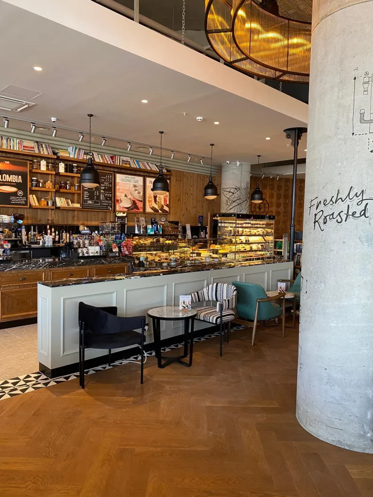 Cafe Nero First Aveneu